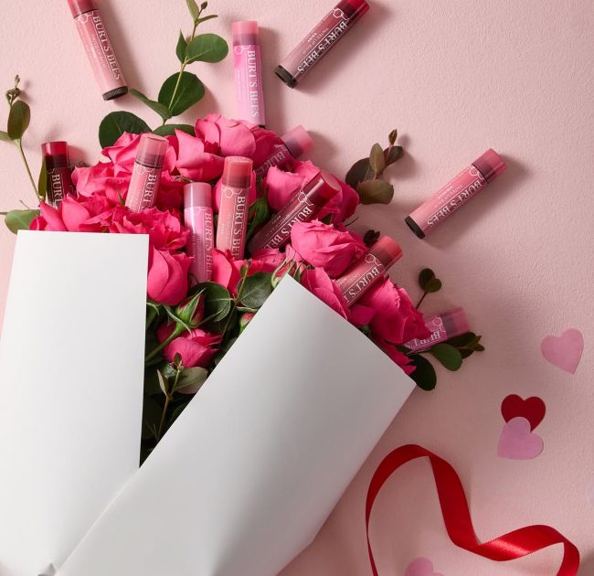Burt's Bees'ten doğal ve renkli dudak bakımı: Tinted Lip Balm